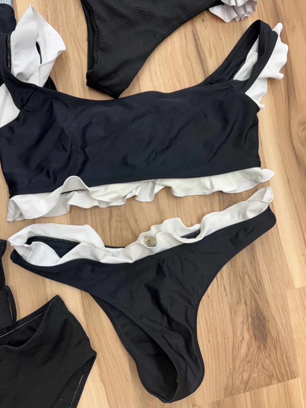 Black & White Women’s Bikini Lot C3 - Picture 8 of 8